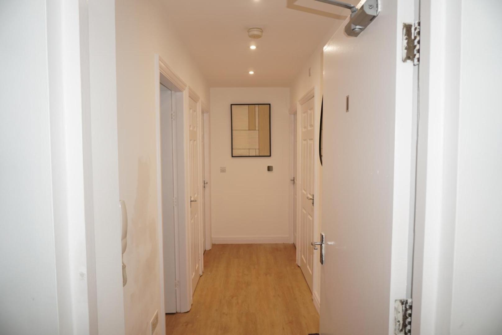 Apartment St Marks Court