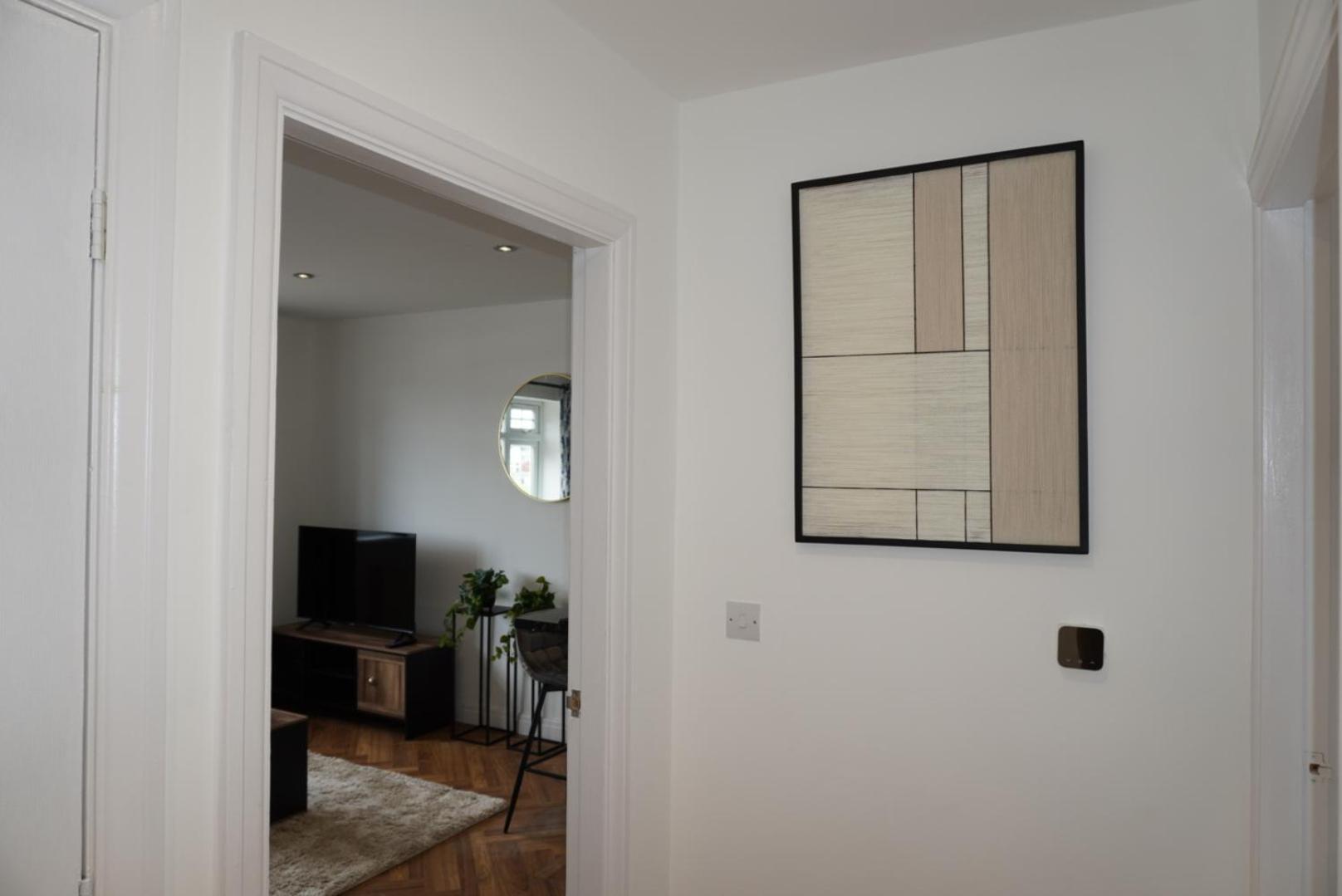 Apartment St Marks Court
