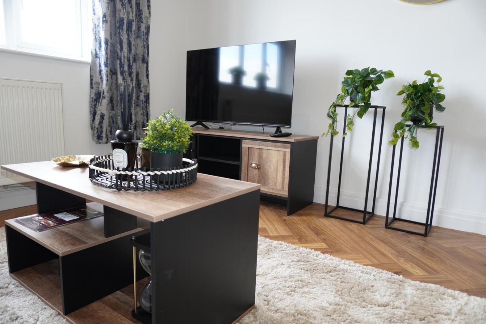 St Marks Court * Anlaby