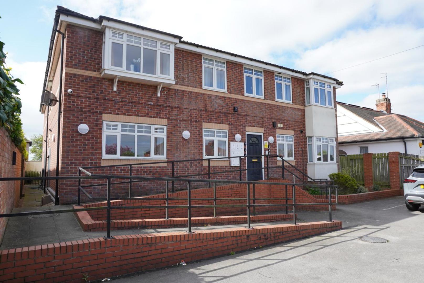 Apartment St Marks Court